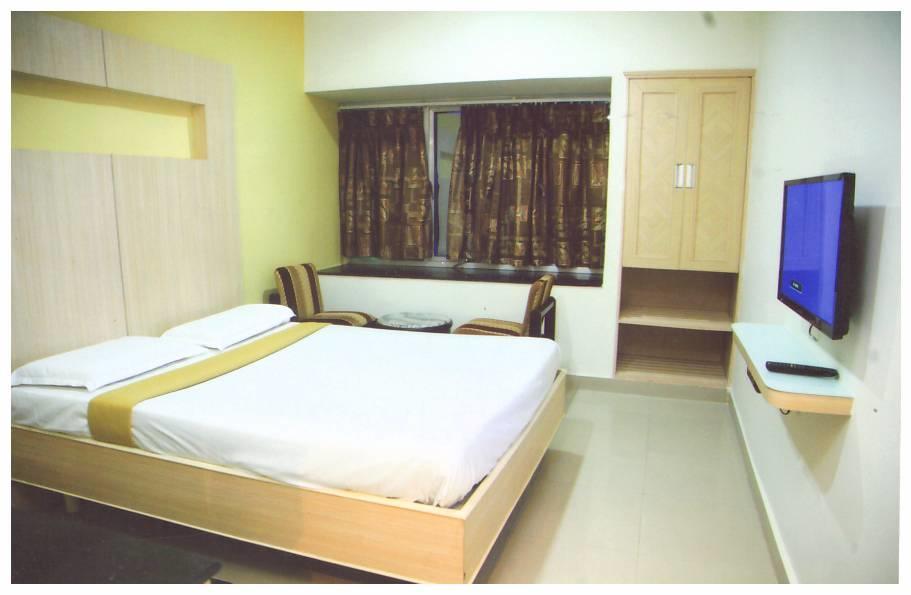 Sri Srinivasa Residency Hotel Kadapa Zewnętrze zdjęcie