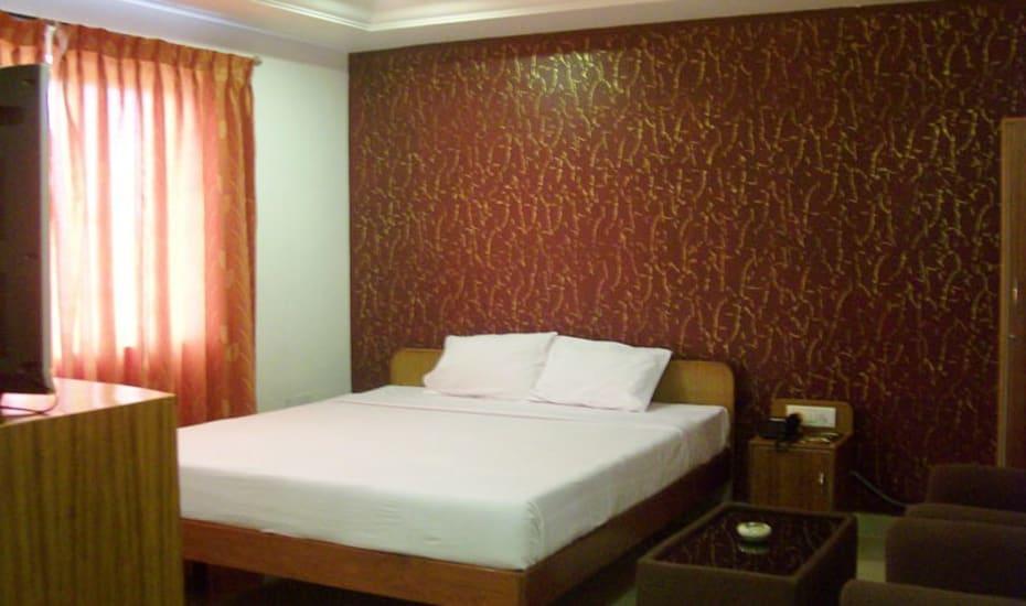 Sri Srinivasa Residency Hotel Kadapa Zewnętrze zdjęcie